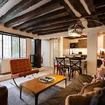Opera Center Charming Air-conditioned Loft 아파트 *