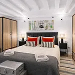 شقة Opera Center Charming Air-conditioned Loft *