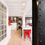 شقة Opera Center Charming Air-conditioned Loft *