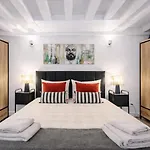 Opera Center Charming Air-conditioned Loft شقة باريس