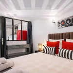شقة Opera Center Charming Air-conditioned Loft *
