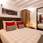شقة Opera Center Charming Air-conditioned Loft *