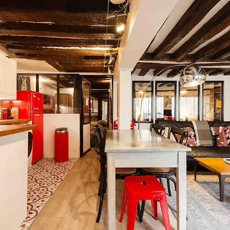 Opera Center Charming Air-conditioned Loft Apartment