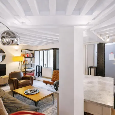 Opera Center Charming Air-conditioned Loft 公寓
