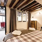 Opera Center Charming Air-conditioned Loft Apartment *