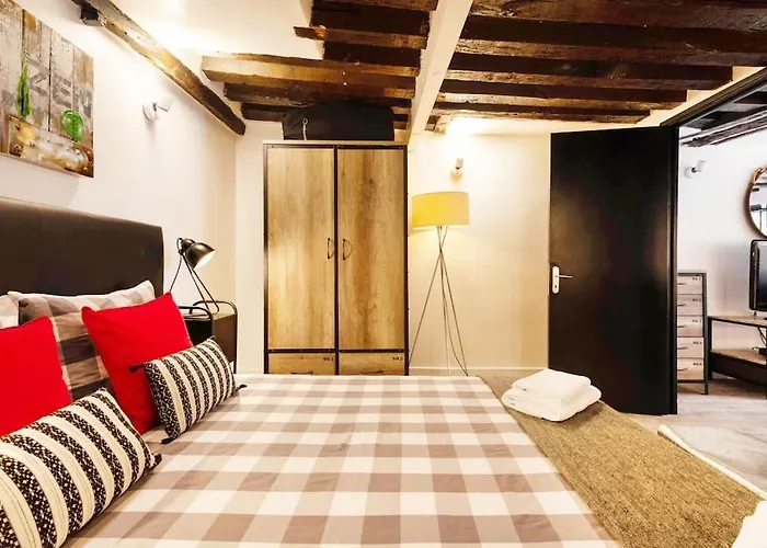 Opera Center Charming Air-conditioned Loft *