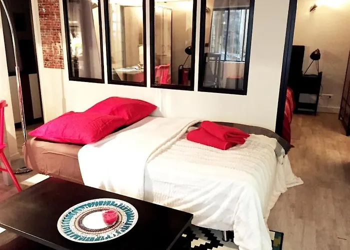 Opera Center Charming Air-conditioned Loft