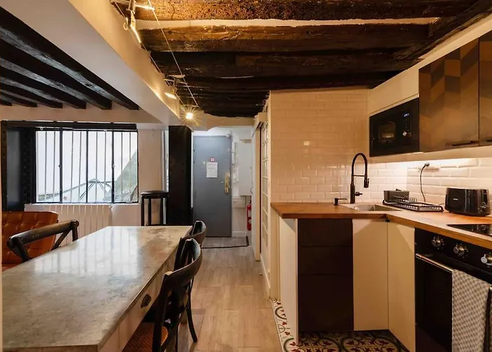 Opera Center Charming Air-conditioned Loft *