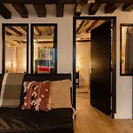 아파트 Opera Center Charming Air-conditioned Loft