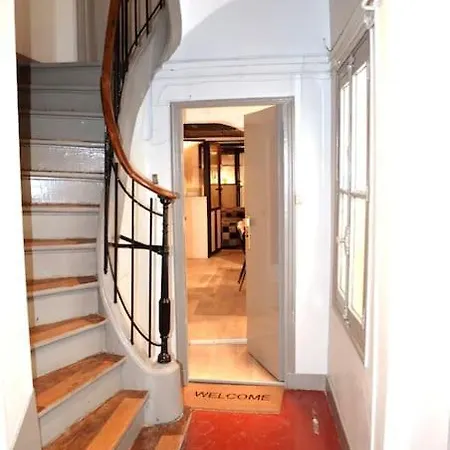 Opera Center Charming Air-conditioned Loft Lejlighed